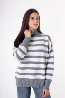 Светр жіночий